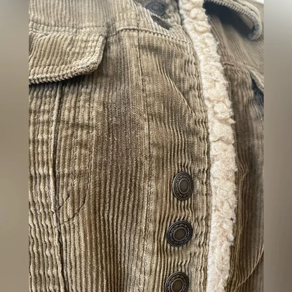 French Cuff | Corduroy Button-Up Jacket - Picture 6 of 6